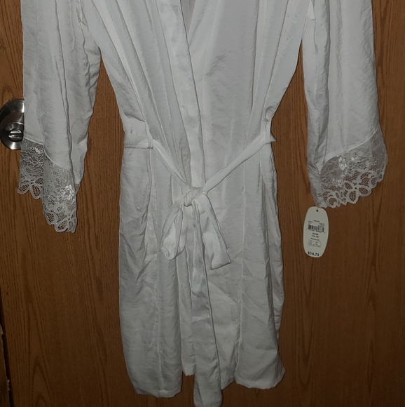 Bridal Robe - Picture 5 of 5